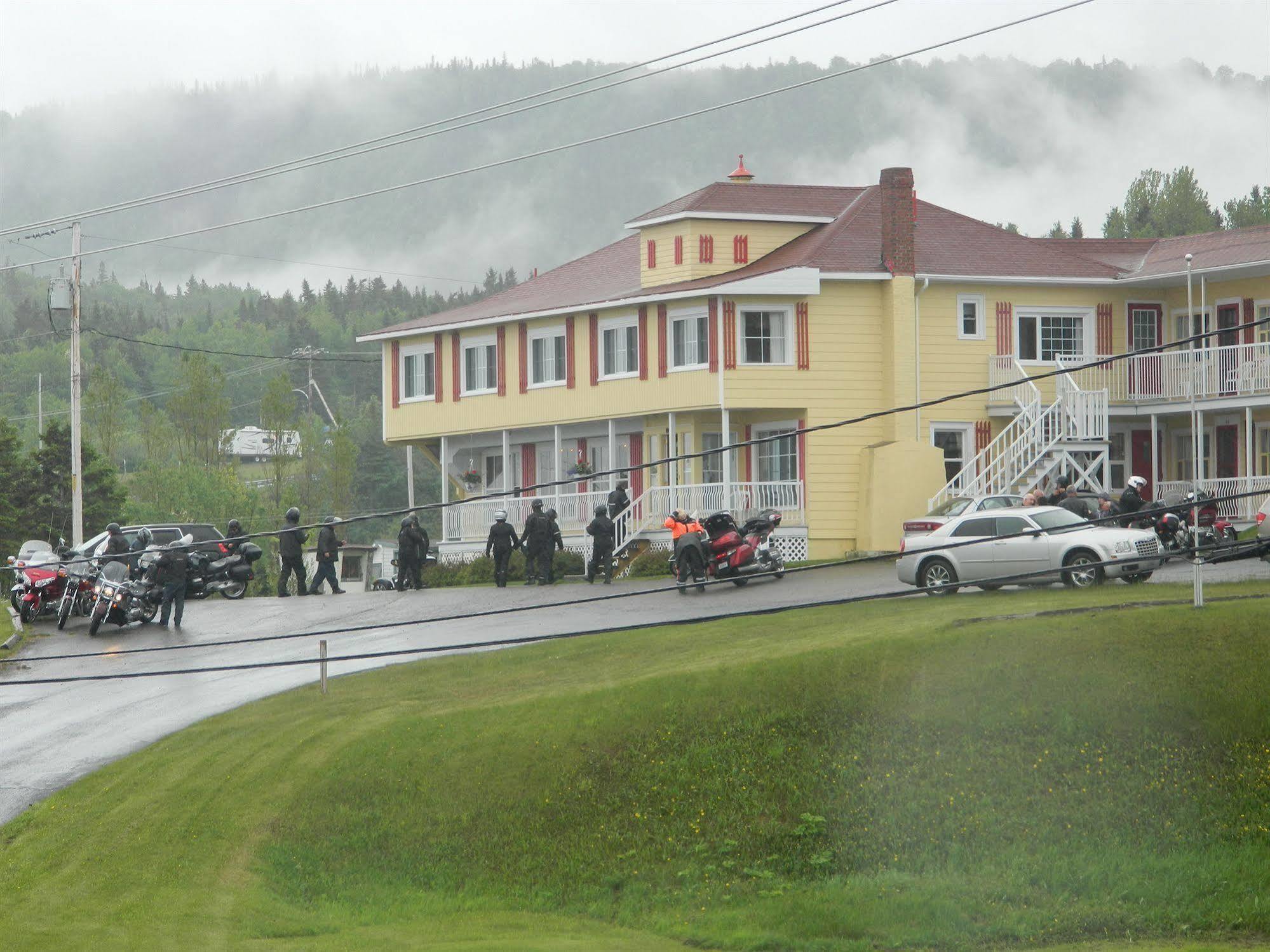 Hotel Motel Bon Accueil Riviere-la-Madeleine Екстер'єр фото