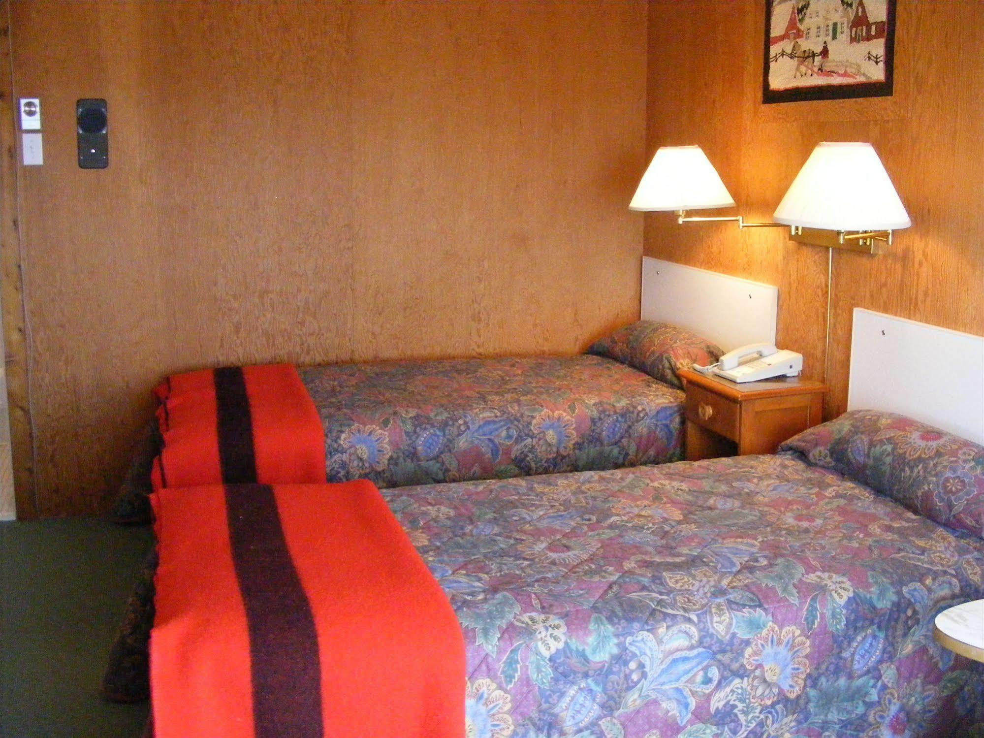 Hotel Motel Bon Accueil Riviere-la-Madeleine Екстер'єр фото